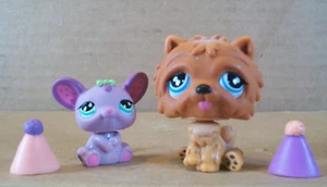 Juego de 2 ~ Hasbro ~ Littlest Pet Shop ~ #1830 Rat & #1831 Chow Chow Dog ~ con sombreros - Imagen 1 de 6