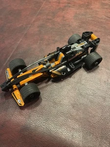 LEGO TECHNIC: Black Champion Racer (42026) GEBAUT - Bild 1 von 3