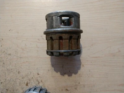 USED RIDGID 111R 1/2" NPT DIE HEAD - CHIPPED TEETH - Image 1 of 4