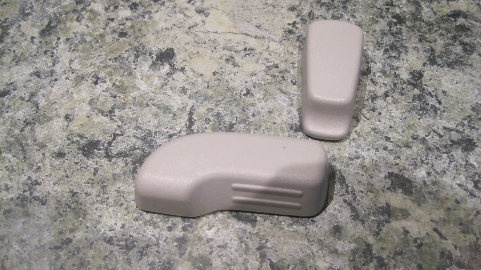 2010 2011 2012 2013 Nissan Rogue Driver power seat control knobs buttons Gray - Image 1 of 1