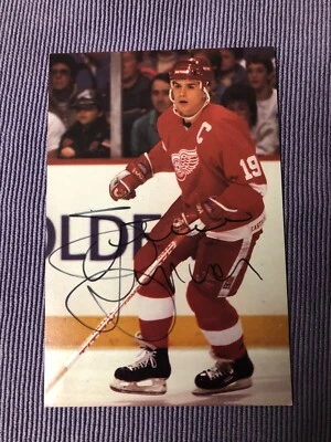 Steve Yzerman ~ Autographed / Signed Redwings 88/89 Postcard ~ JSA Authenticated - Image 1 of 4