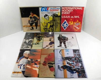 Lote de (12) fotos de hockey firmadas de 8 x 10 y fotos de periódicos autos Foto 1 de 2