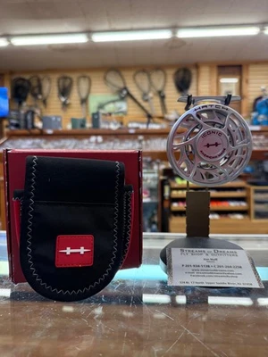 Hatch Iconic 3+ red/clear fly reel - Image 1 of 2