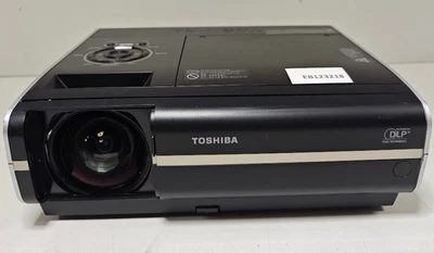 Toshiba TDP-EX20 Projektor - Ungeprüft, für Teile - Bild 1 von 4