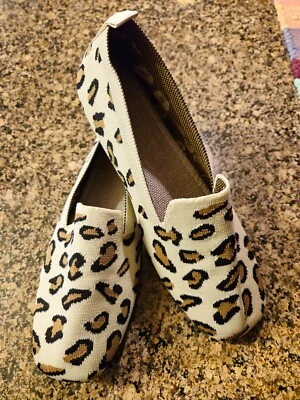 NUEVO: Zapatillas sin cordones de leopardo sin marca para mujer Foto 1 de 4