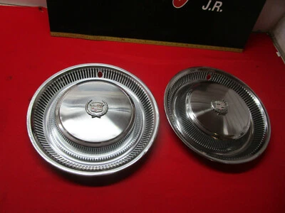 1974 1975 1976 Cadillac Fleetwood tapacubos juego de 2 cubiertas de rueda para rueda de 15 pulgadas  Foto 1 de 4