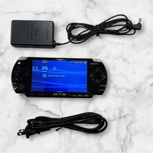 ¡Consola de sistema portátil Sony PlayStation PSP 2000 piano negro! - Imagen 1 de 3