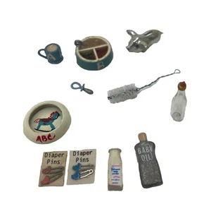 Lote de accesorios de guardería vintage de miniaturas para casa de muñecas - azul - alcancía - Imagen 1 de 3