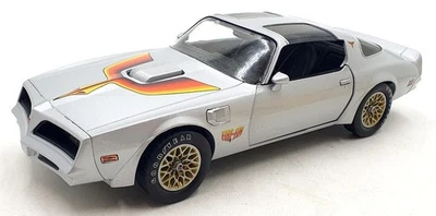 Greenlight 1/18 Scale Diecast 19101 - 1977 Pontiac Firebird T/A - Silver - Image 1 of 4