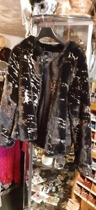DONNA SAYLERS FABULOSAS PIELES NEGRAS LÁMINA DORADA X CHAQUETA GRANDE PIEL SINTÉTICA - Imagen 1 de 5