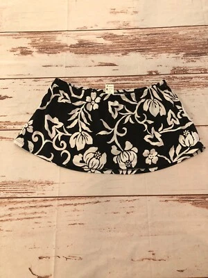 Newport News Skirt Coverup Size 10 black white floral - Image 1 of 4