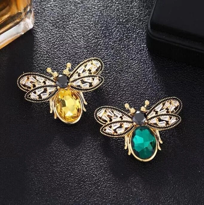 Stunning Crystal Bee Brooch Pin - Beautiful Women's Jewellery For Wedding Or Party