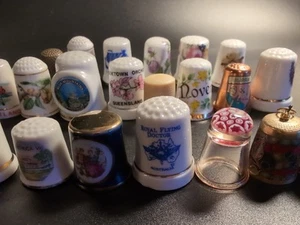 Bulk Lot x22 Collectable Vintage Thimbles Antique Brass, Glass & More! ESTATE - Picture 1 of 10