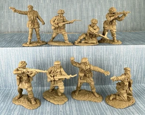 Conte Collectibles - Paratroopers 8 Poses 54mm Toy Soldiers - Picture 1 of 10