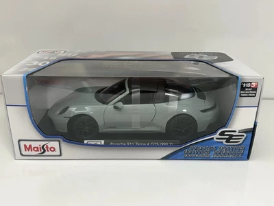 Porsche 911 Targa 4 GTS (992.2). Gris. 1/18 Maisto Die-Cast NUEVO Foto 1 de 4