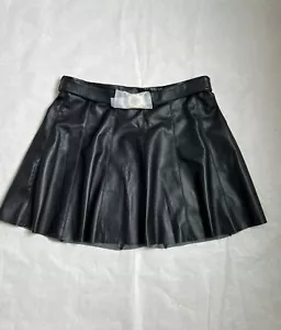 House of Harlow 1960 vegan leather skirt Black Skater Mini Belt & Buckle Sz L - Picture 1 of 8
