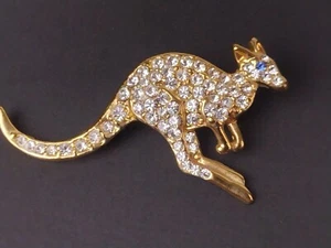 Vintage Rhinestone Kangaroo Brooch Lapel Hat Pin Aussie - Picture 1 of 6