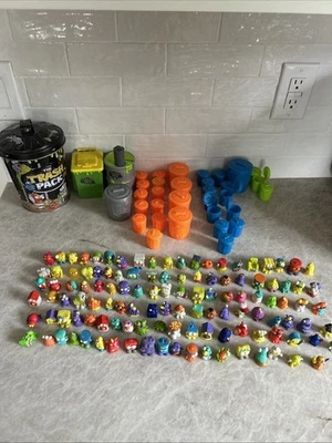 Lote de 100+ latas de papelera y otros accesorios Foto 1 de 4