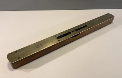 VINTAGE MIDLAND SAW & TOOL Co LTD 18” MAHOGANY & BRASS SPIRIT LEVEL - Image 1 of 4