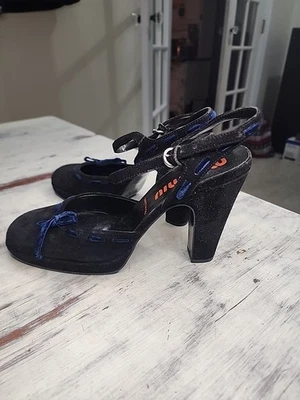 De colección Miu Talla 37/6.5 Negro Gamuza Plataforma Mary Jane Tacones con Lazos de Terciopelo Azul  Foto 1 de 4