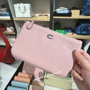 Neu mit Etikett Coach Essential kleine Handgelenktasche CBO81 Ballerina - Bild 1 von 5
