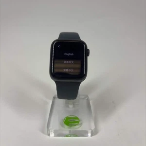 Entsperrt Apple Watch SE 2. Gen 44MM Schwarz Aluminium Schwarz Sportarmband A2354 - Bild 1 von 4