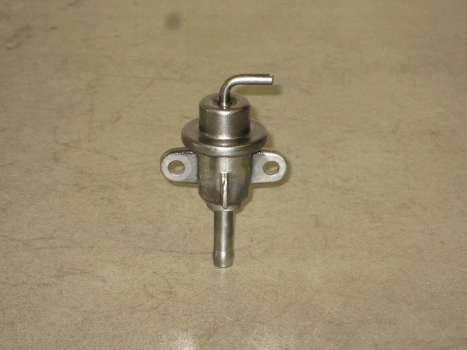 1988 1989 Honda Accord 2.0L Fuel Injection Pressure Regulator A20A3 Injected OEM - Image 1 of 1