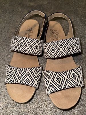 Sandalia LifeStride Mujer Cuña Corcho Marcela Talla 7.5 Negra Crema Boho Geométrica Foto 1 de 4
