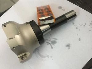 Mango de corte R8-FBM32 M12 + BAP400R-100-32-6F + inserciones de carburo APMT1604PDER - Imagen 1 de 6