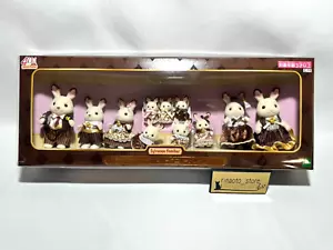 Sylvanian Families Chocolate Rabbit Family Aniversario Set Calico Critters NUEVO - Imagen 1 de 7