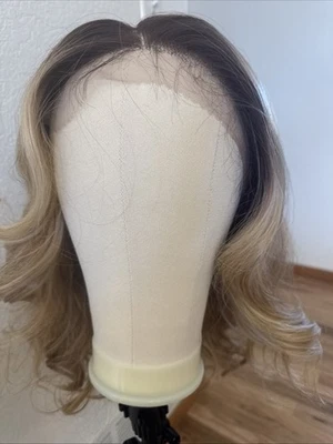 "Peluca frontal de encaje exterior línea del cabello 13x6 - ondas 16"" champán enraizado 15" Foto 1 de 4