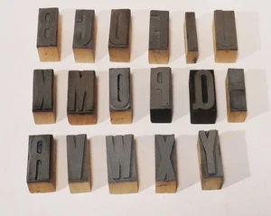 Vintage Holzdruck Presse Blöcke Lot 16 verschiedene Buchstaben gleiche Schrift 1-1/16" - Bild 1 von 5