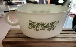 Pyrex Spring Blossom Gravy Boat, Vintage - Picture 1 of 5