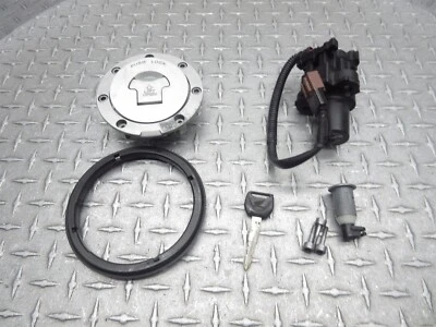 2007 06-07 Honda CBR 1000RR CBR1000 RR Lockset interruptor de ignição chave dobrada tampa de gás  - Imagem 1 de 4