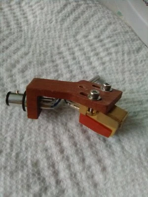 Rare AT. 7V OOCWith New Eliptical Diamond Stylus And Headshell - Image 1 of 4