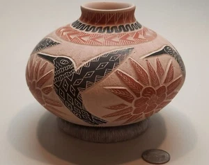 Mata Ortiz Polychrome Hummingbird Olla - signed by Eleazar Quintana - Picture 1 of 6