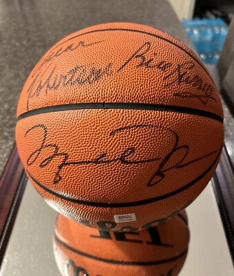 Psa Uda Michael Jordan Firmado Auto Baloncesto Cubierta Superior Leyendas Bird Russell Et Foto 1 de 4