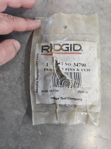 Ridgid 34790 Replacement Wheel Pin with Clips for Ridgid Pipe Cutters, Pack of 5 - Picture 1 of 1