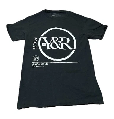 Camiseta YOUNG & RECKLESS Para Hombre Pequeña Y&R Logo Los Angeles No.1986 Negra Foto 1 de 4