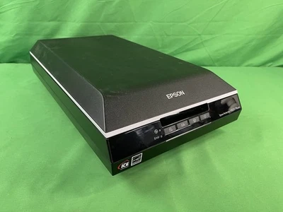 EPSON Perfection V600 J252A Photo & Document Scanner *FOR PARTS | ERROR* - Image 1 of 4