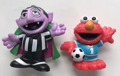 Hasbro Sesame Street Soccer Friends • Count Von Count & Elmo Cake Toppers - Image 1 of 4