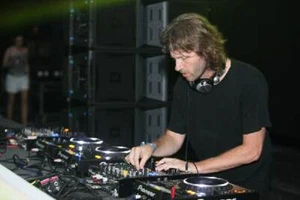 Hernan Cattaneo Live Tech House DJ-Sets 64GB USB Compilation (2001 - 2025) - Imagen 1 de 10
