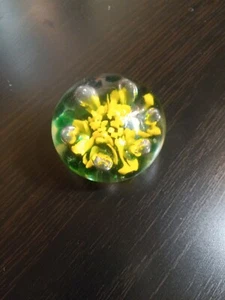 Maude and Bob St. Clair Art Glass Paperweight 1975~ Yellow & Green - Picture 1 of 6