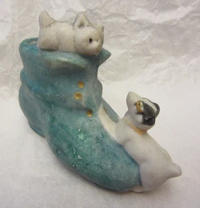 Vintage Cat & Dog on Shoe Boot Blue Ceramic 2 1/4" Tall - Picture 1 of 5