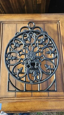 Decorative Heavy Duty Cast Iron Wall Mount Hose Hanger Holder - Image 1 of 3