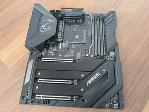 GIGABYTE X570 AORUS XTREME - Picture 1 of 13