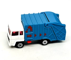 Camión de basura Matchbox International 36 blanco/azul, tampo rojo, base rara, ¡como nuevo! - Imagen 1 de 3