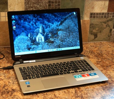 Activado 24H2 WIN 11PRO Toshiba L55-B5288 Gen4 i7@2.00GHz 8GB RAM 480GB SSD Foto 1 de 4