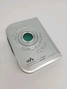 Sony Walkman WM-FX490 lettore cassette stereo personale radio FM AM vintage argento - Foto 1 di 13