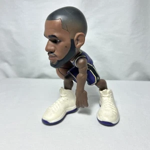 Figurina Small-Stars Minis NBA LeBron James #6 LA Lakers 6" NO SCATOLA maglia viola - Foto 1 di 4